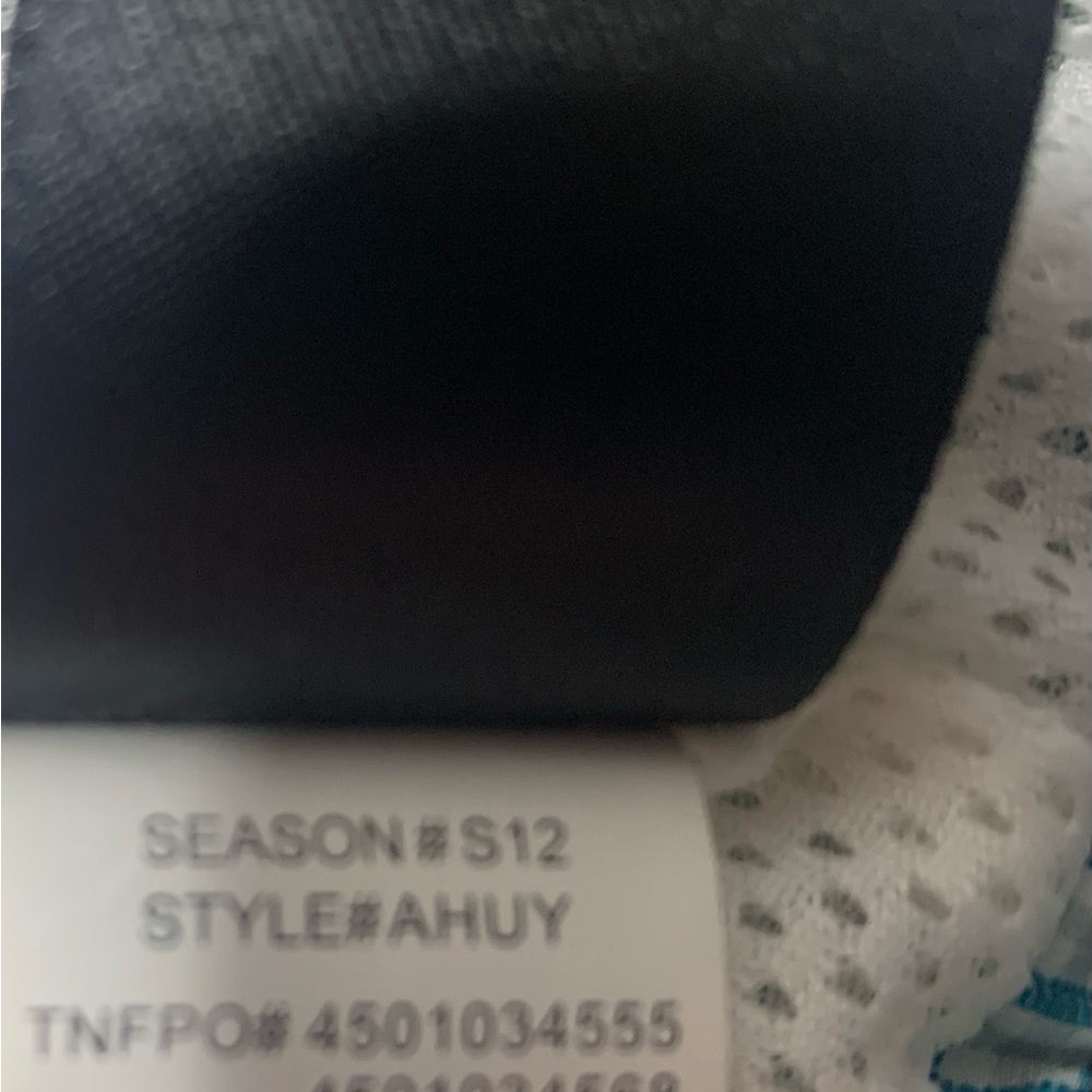 The North Face Blue and White Jacket Lightweight Design Ladies Medium - Picture 6 of 7
